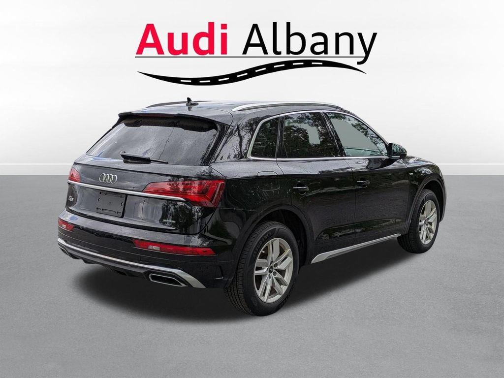 Certified 2023 Audi Q5 2.0T Premium w/ Convenience Package AWD/4WD image 4
