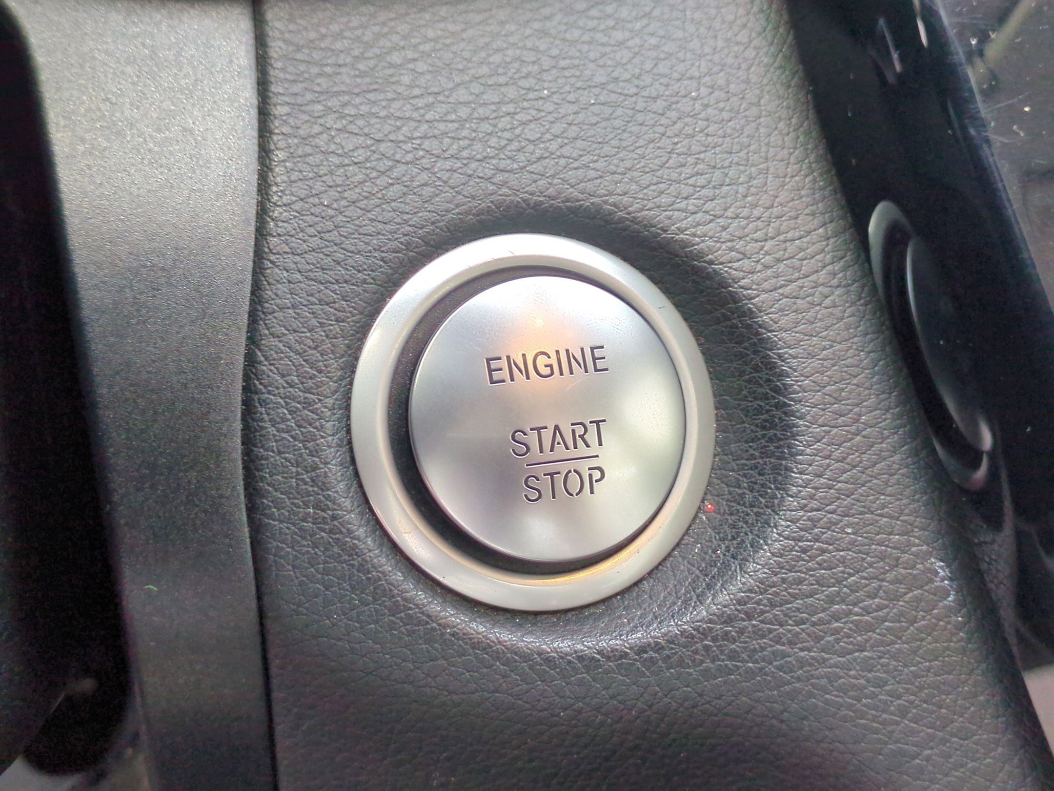 Used 2015 Mercedes-Benz C 300 4MATIC Sedan image 20