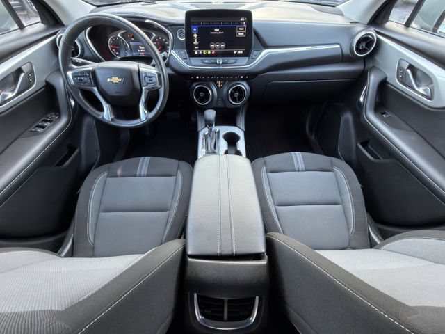 Used 2026 Chevrolet Blazer LT FWD image 9