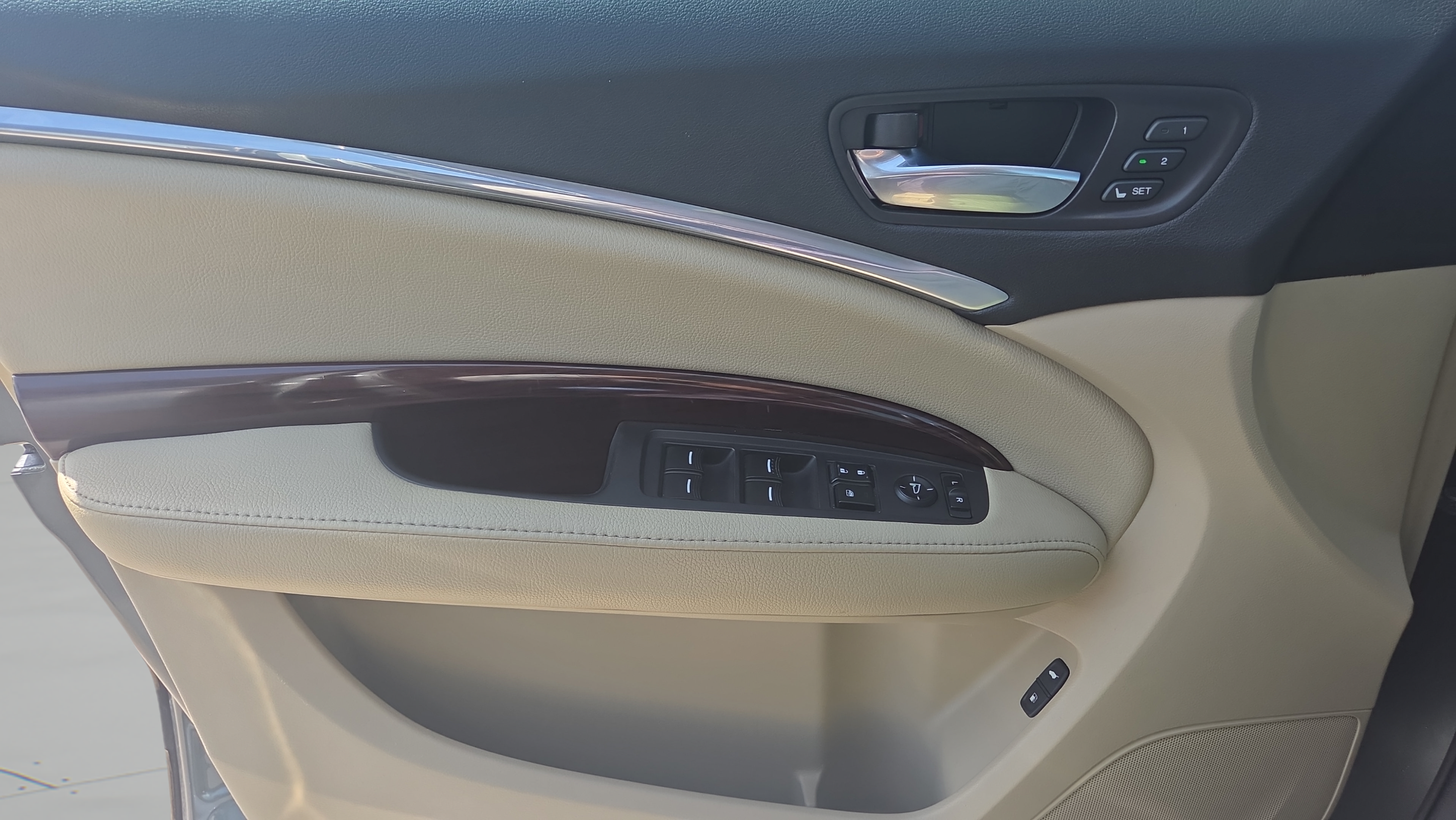 Used 2015 Acura MDX w/ Technology Package FWD image 36