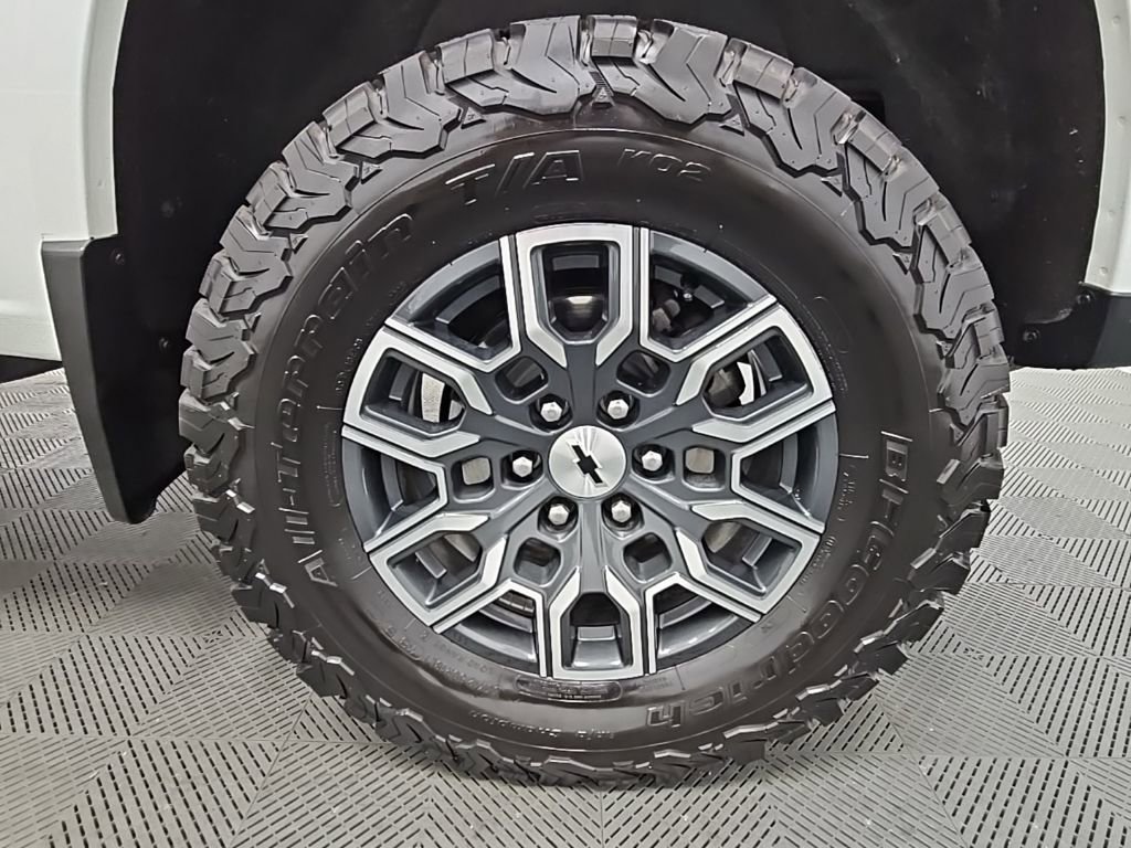 Used 2024 Chevrolet Colorado Z71 image 40