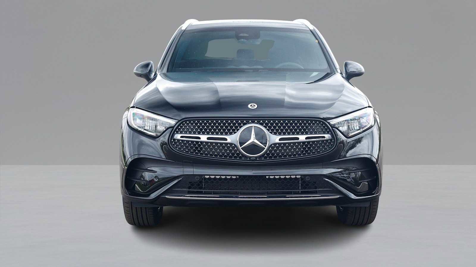 Used 2026 Mercedes-Benz GLC 300 4MATIC image 2