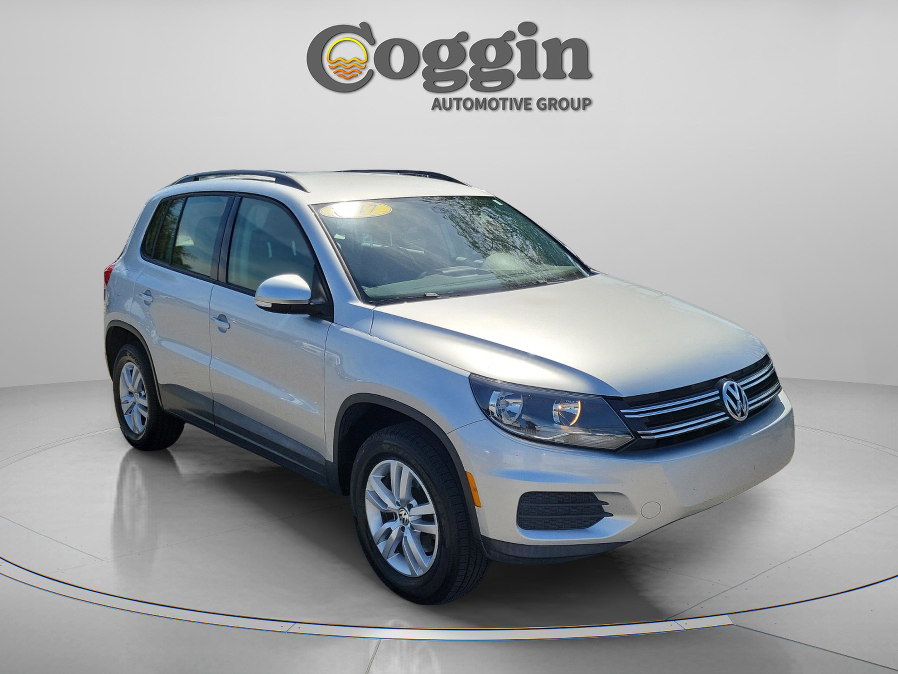 Used 2017 Volkswagen Tiguan S image 4