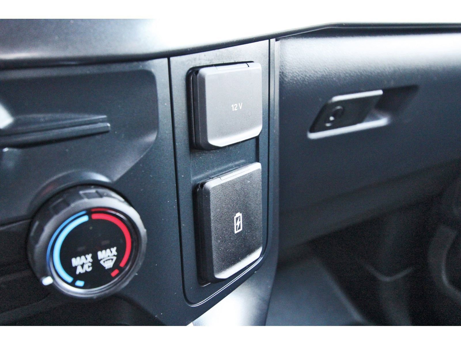 Used 2025 Ford F150 STX w/ Equipment Group 200A AWD/4WD image 28