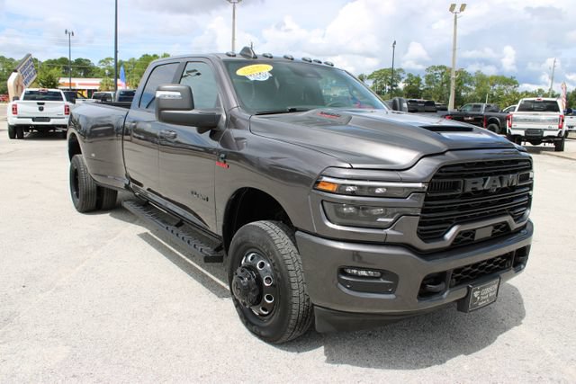 Used 2025 RAM 3500 Laramie w/ Night Edition AWD/4WD image 15
