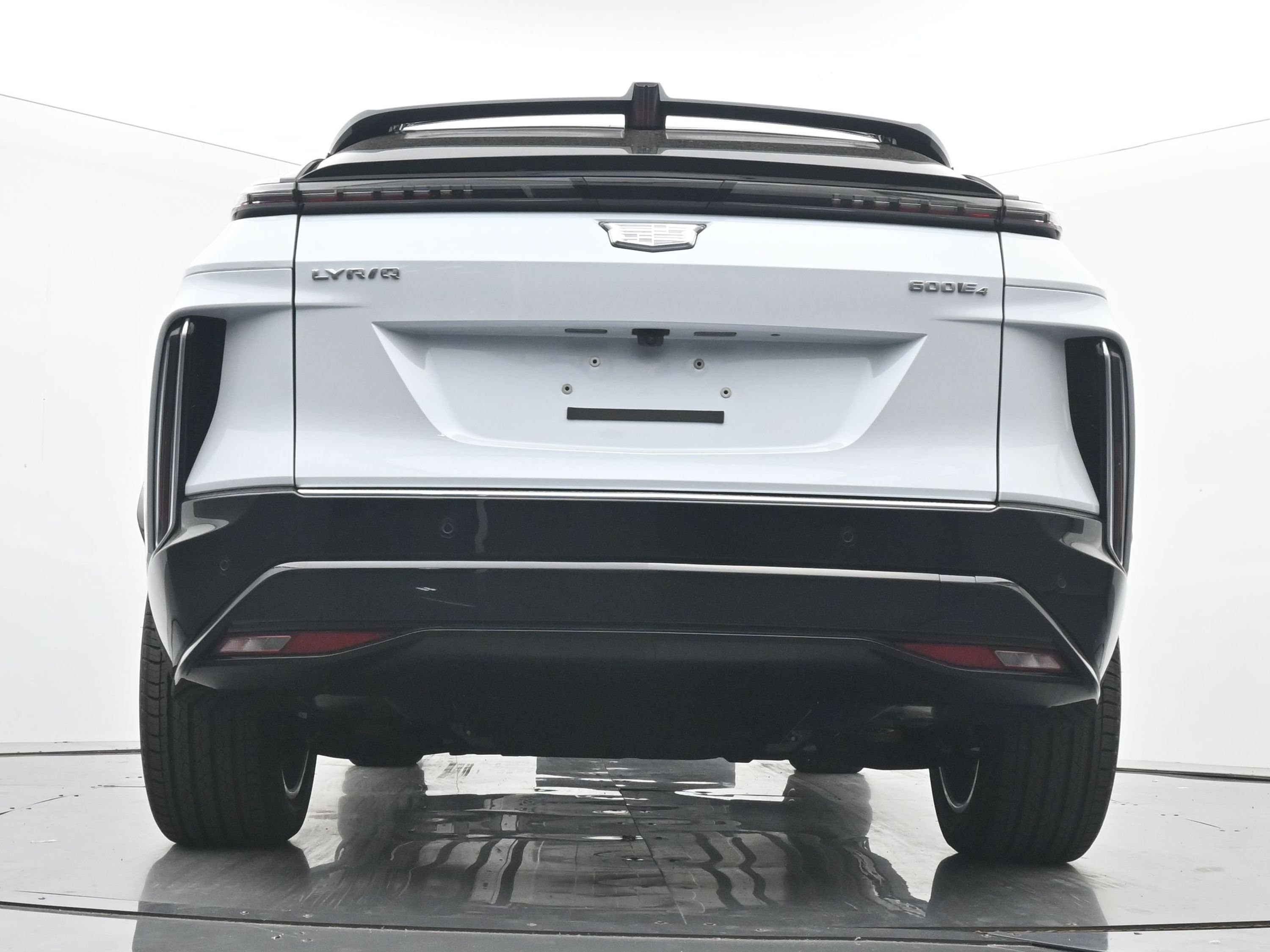 New 2026 Cadillac Lyriq Luxury w/ LPO, Floor Liner Package AWD/4WD image 18