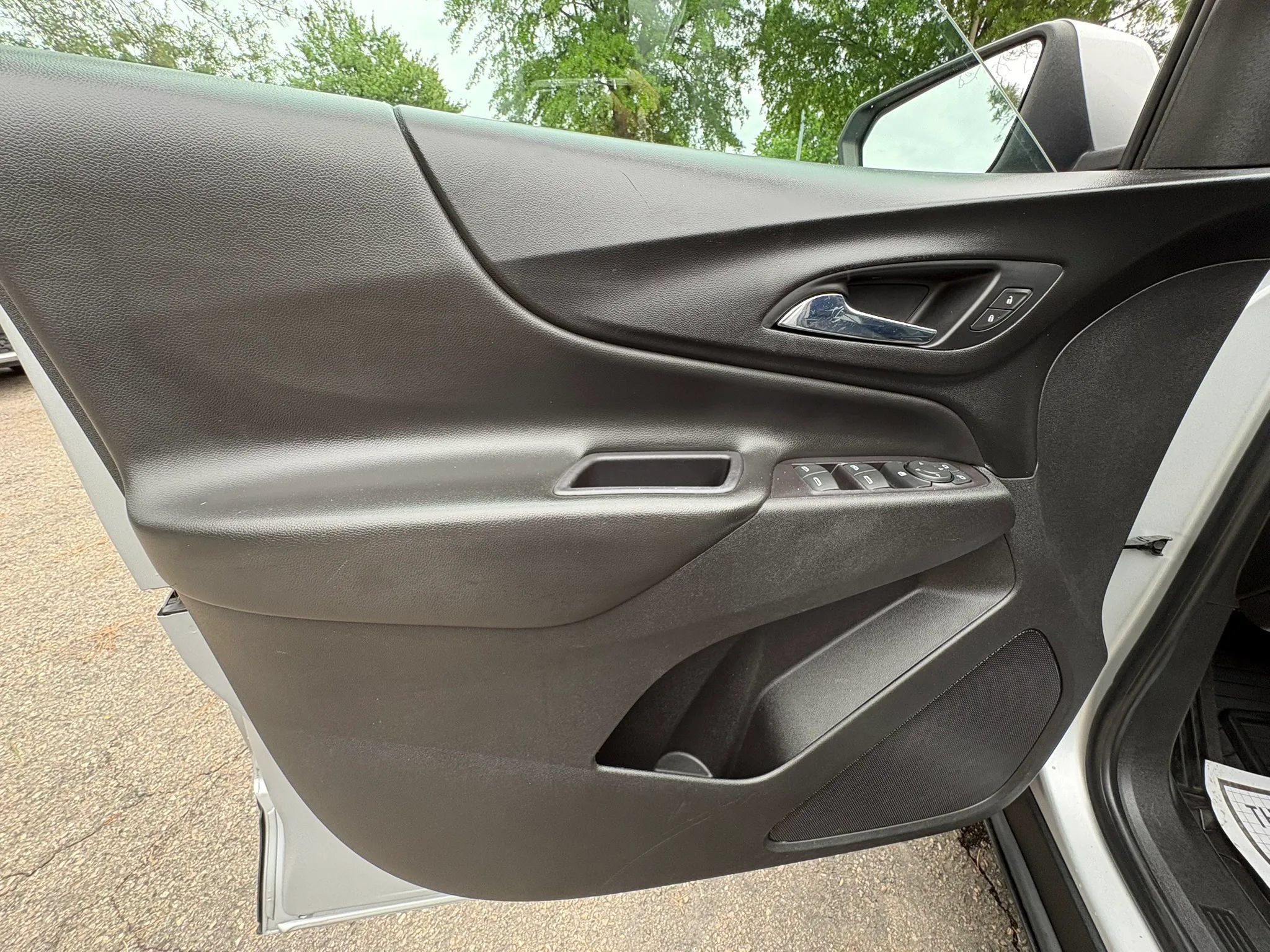 Used 2021 Chevrolet Equinox LT AWD/4WD image 27