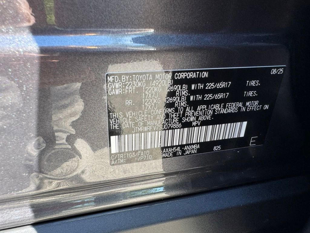 Used 2025 Toyota RAV4 XLE AWD/4WD image 24