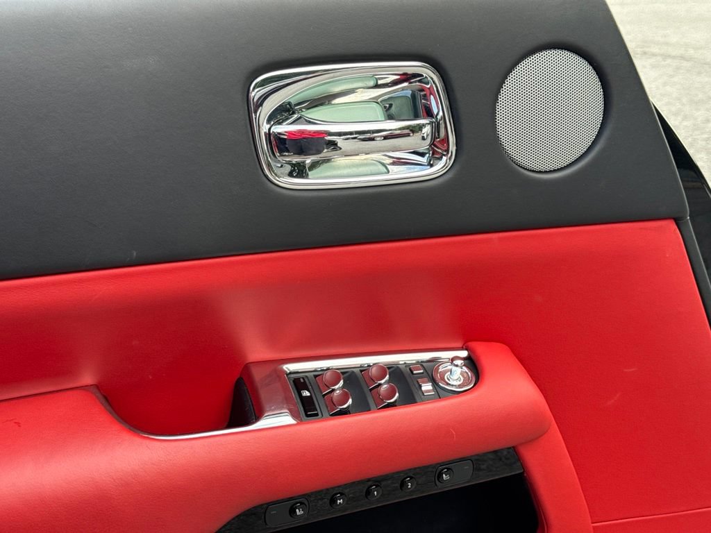 Used 2017 Rolls-Royce Wraith RWD image 11