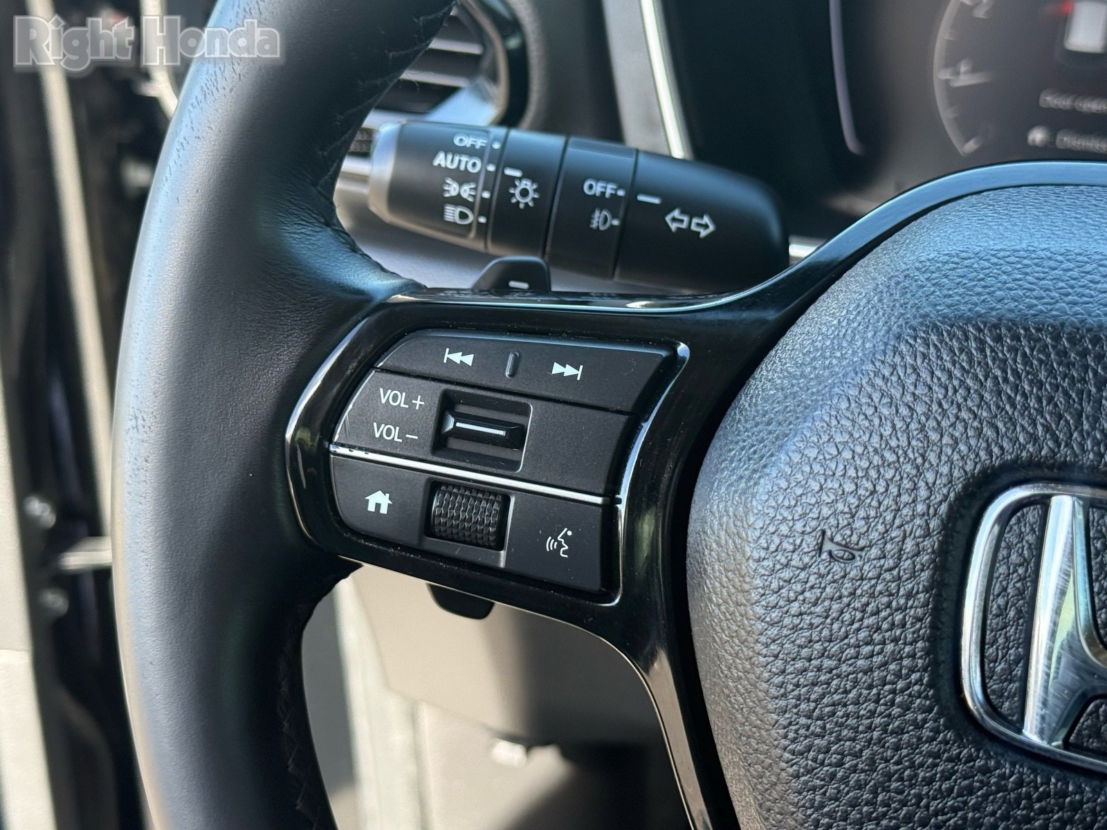 Used 2023 Honda Pilot EX-L image 16