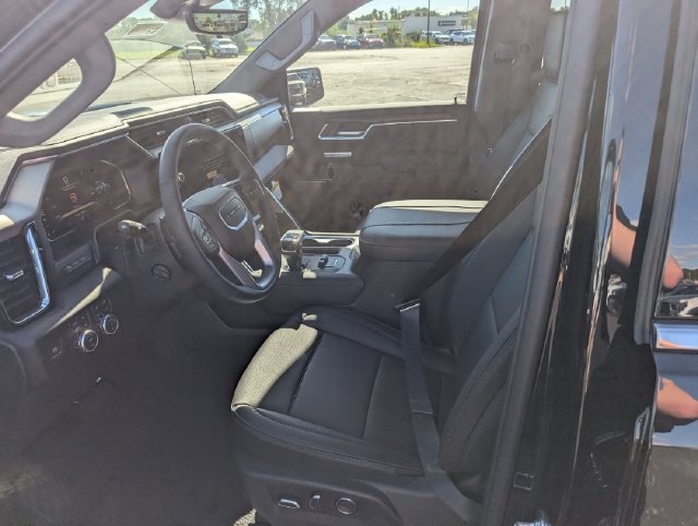 New 2026 GMC Sierra 1500 Denali w/ Denali Reserve Package AWD/4WD image 14