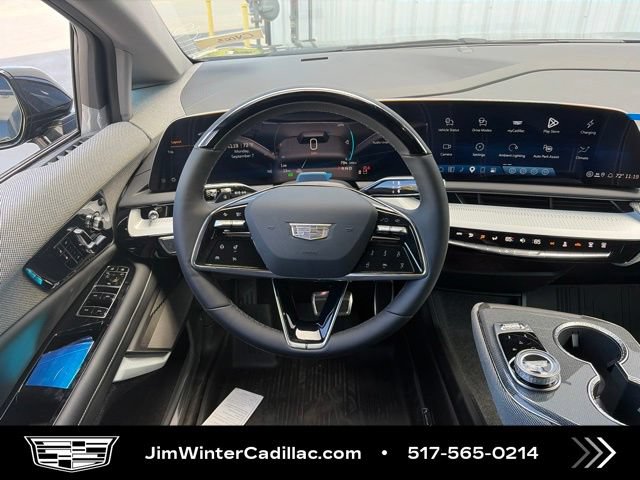 New 2027 Cadillac Optiq Luxury w/ LPO, Floor Liner Package AWD/4WD image 13