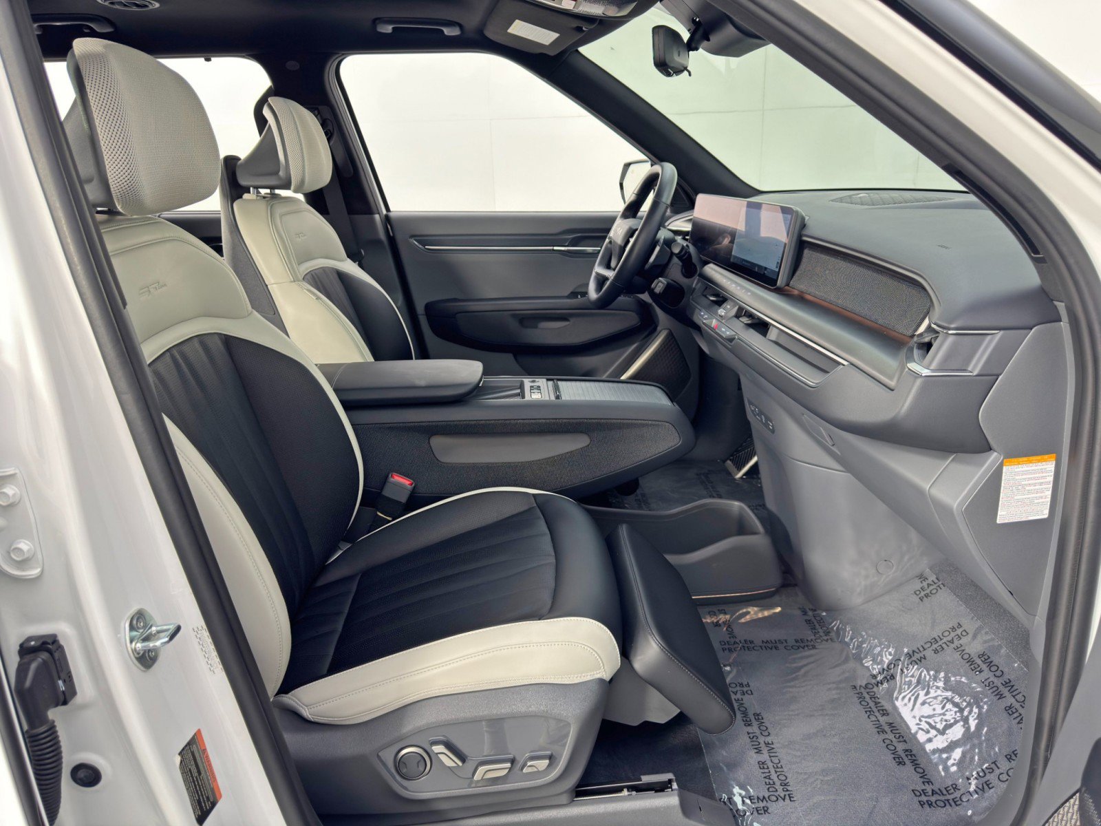 Used 2024 Kia EV9 GT-Line image 16