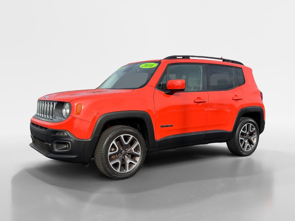 Used 2016 Jeep Renegade Latitude w/ Advanced Technology Group image 3