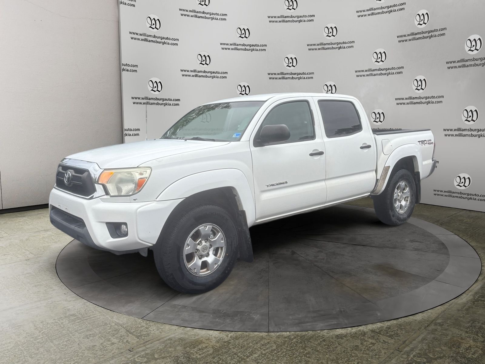 Used 2014 Toyota Tacoma PreRunner w/ TRD Off-Road Package RWD image 1