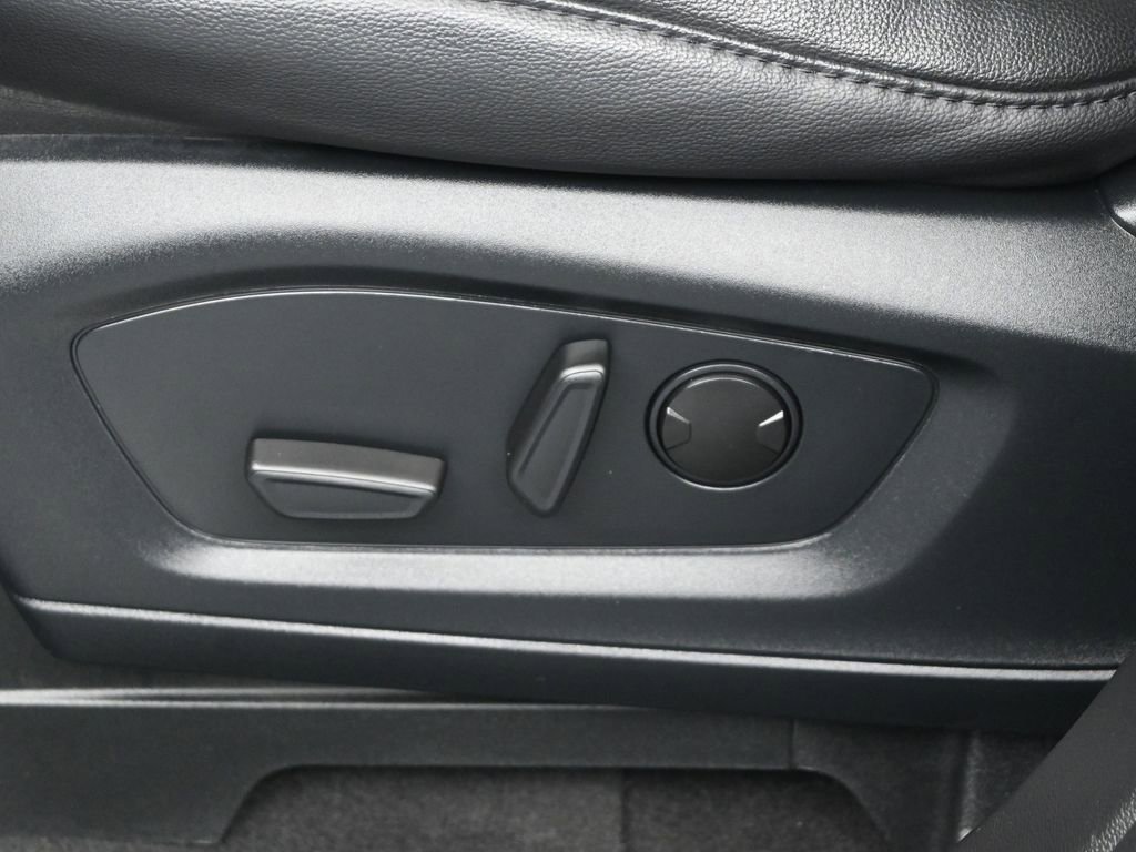 Used 2023 Ford Explorer ST-Line w/ Class IV Trailer Tow Package image 10