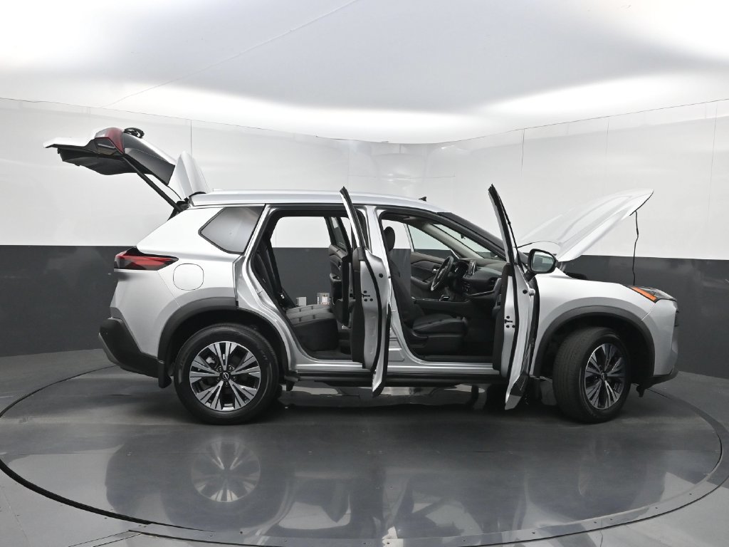 Used 2023 Nissan Rogue SV w/ SV Premium B Package FWD image 34