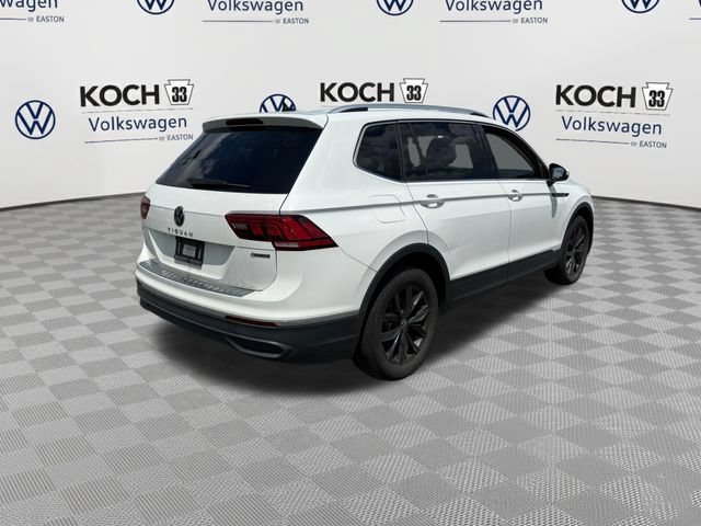Used 2024 Volkswagen Tiguan SE AWD/4WD image 8