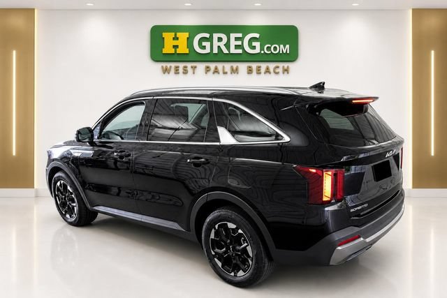 Used 2025 Kia Sorento S FWD image 2