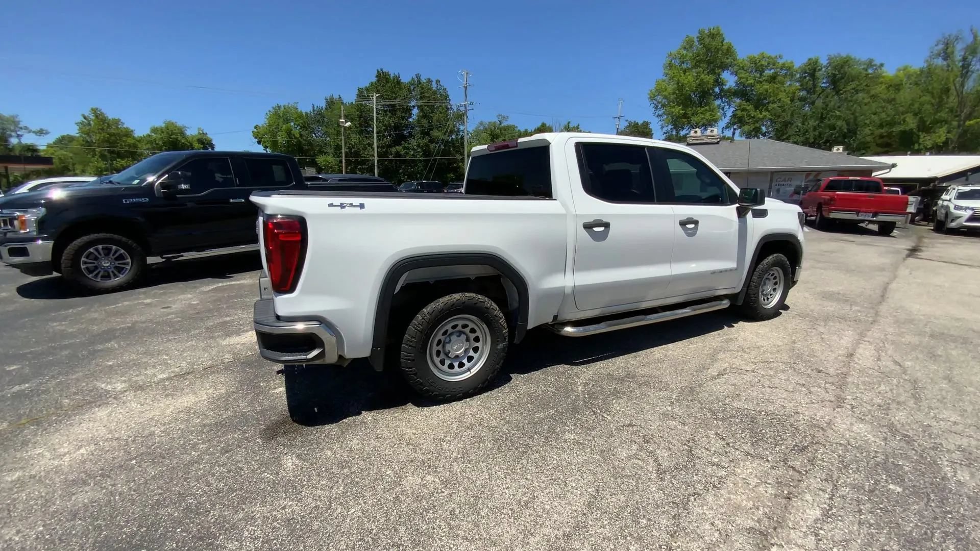 Used 2022 GMC Sierra 1500 Pro w/ Pro Value Package AWD/4WD image 8