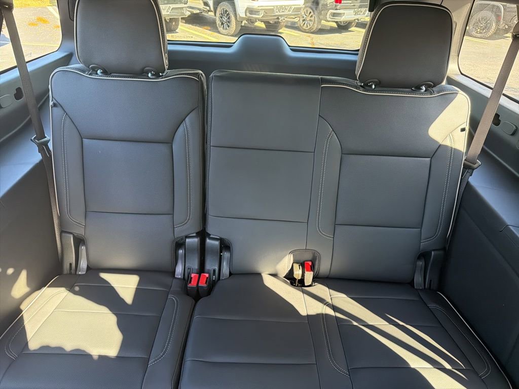 New 2026 Chevrolet Suburban Premier image 36