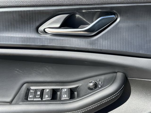 New 2025 Jeep Grand Cherokee Altitude image 18