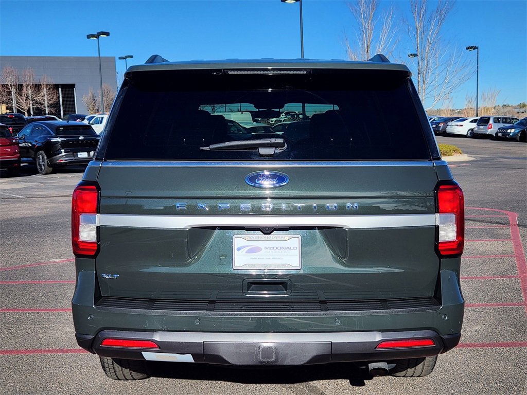 Used 2022 Ford Expedition XLT image 4
