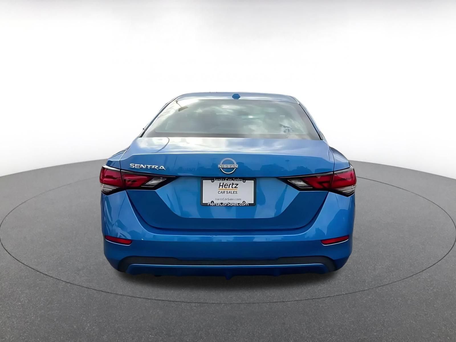 Used 2025 Nissan Sentra SV FWD image 10