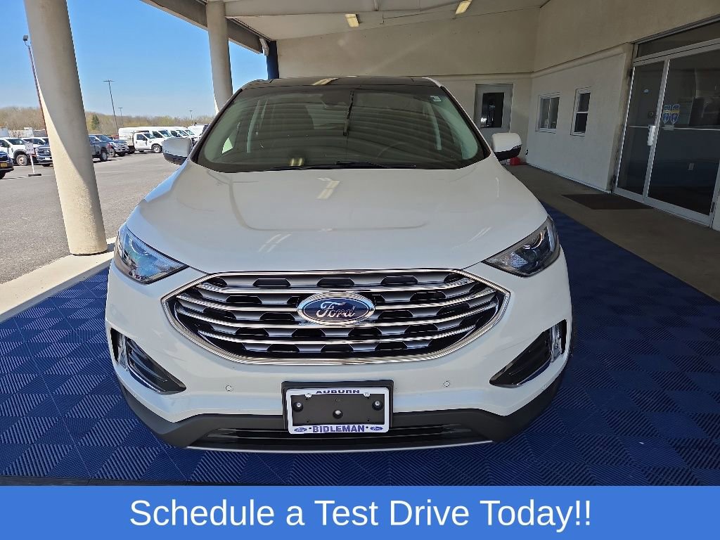 Used 2022 Ford Edge Titanium AWD/4WD image 2