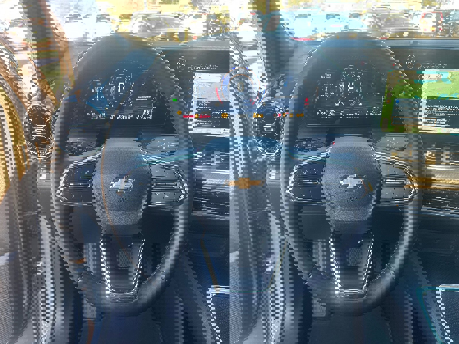 Used 2025 Chevrolet Equinox LT w/ Convenience Package II image 24