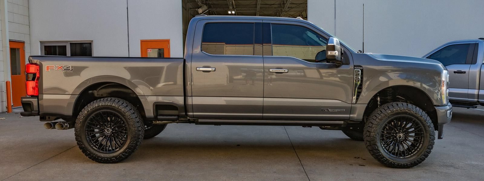 Used 2024 Ford F250 Platinum w/ FX4 Off-Road Package AWD/4WD image 11