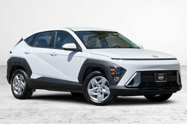 New 2027 Hyundai Kona SE FWD image 2