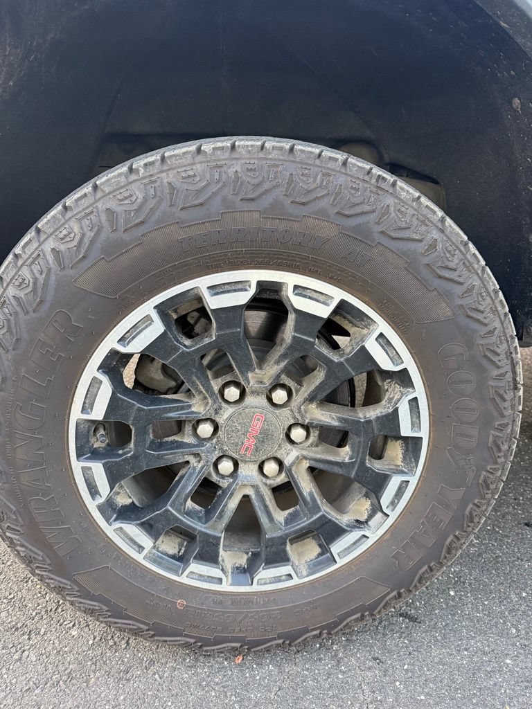 Used 2026 GMC Canyon AT4 AWD/4WD image 19
