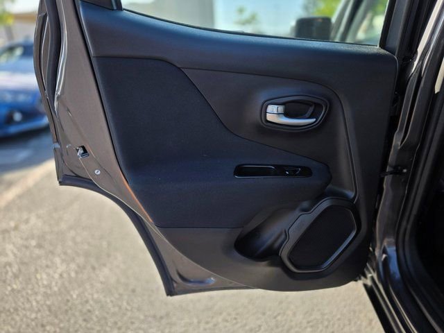 Used 2021 Jeep Renegade Sport image 19