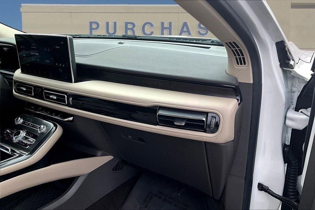 Used 2022 Lincoln Nautilus Reserve image 28