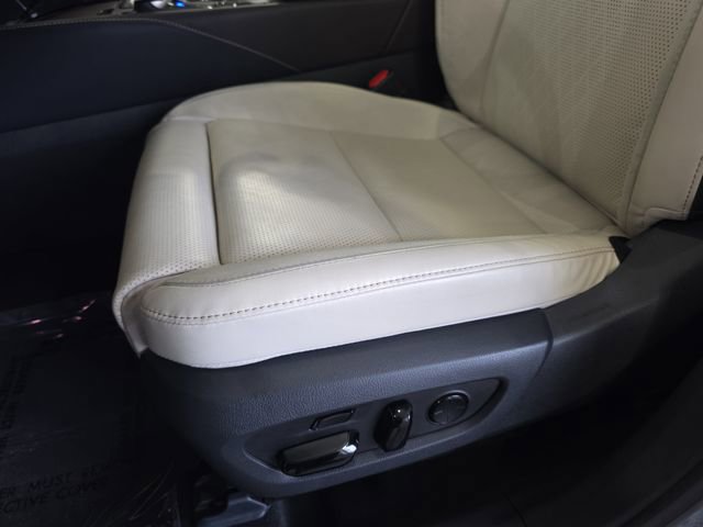 Used 2025 Lexus RX 350 w/ Convenience Package image 28