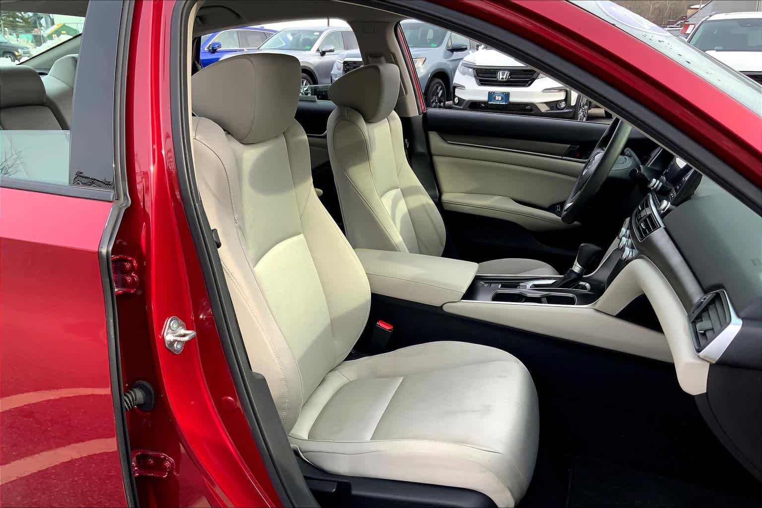 Used 2019 Honda Accord LX image 8