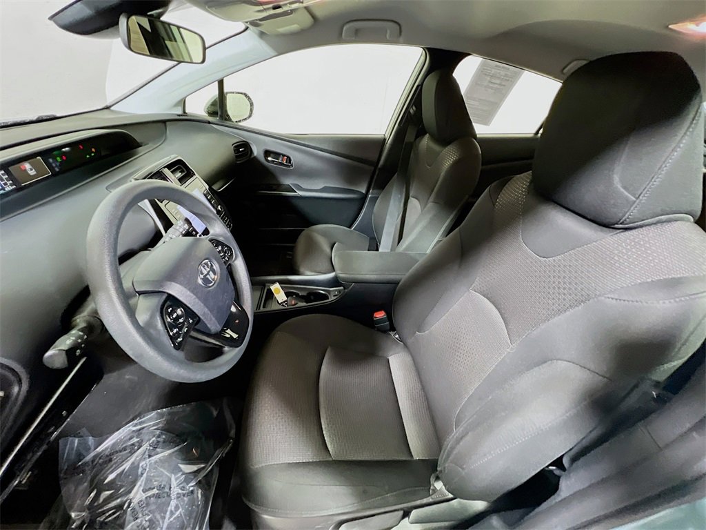 Certified 2022 Toyota Prius LE image 19