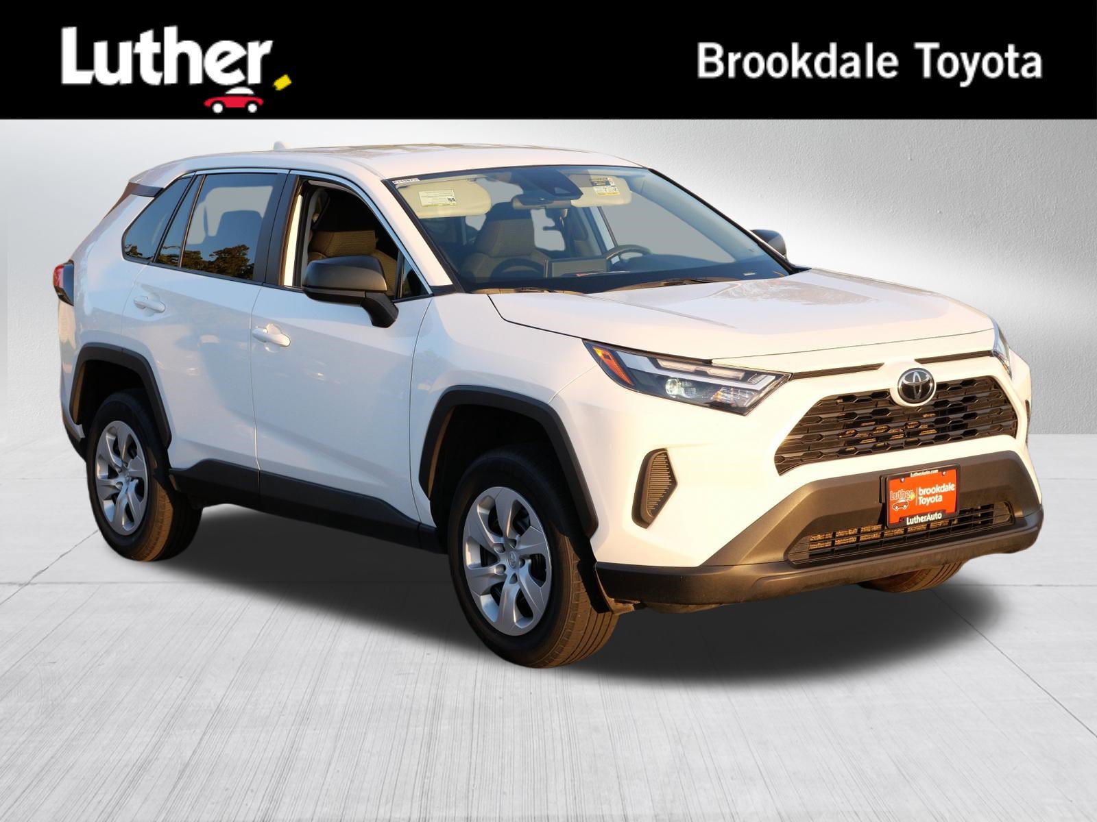 Certified 2025 Toyota RAV4 LE AWD/4WD image 1