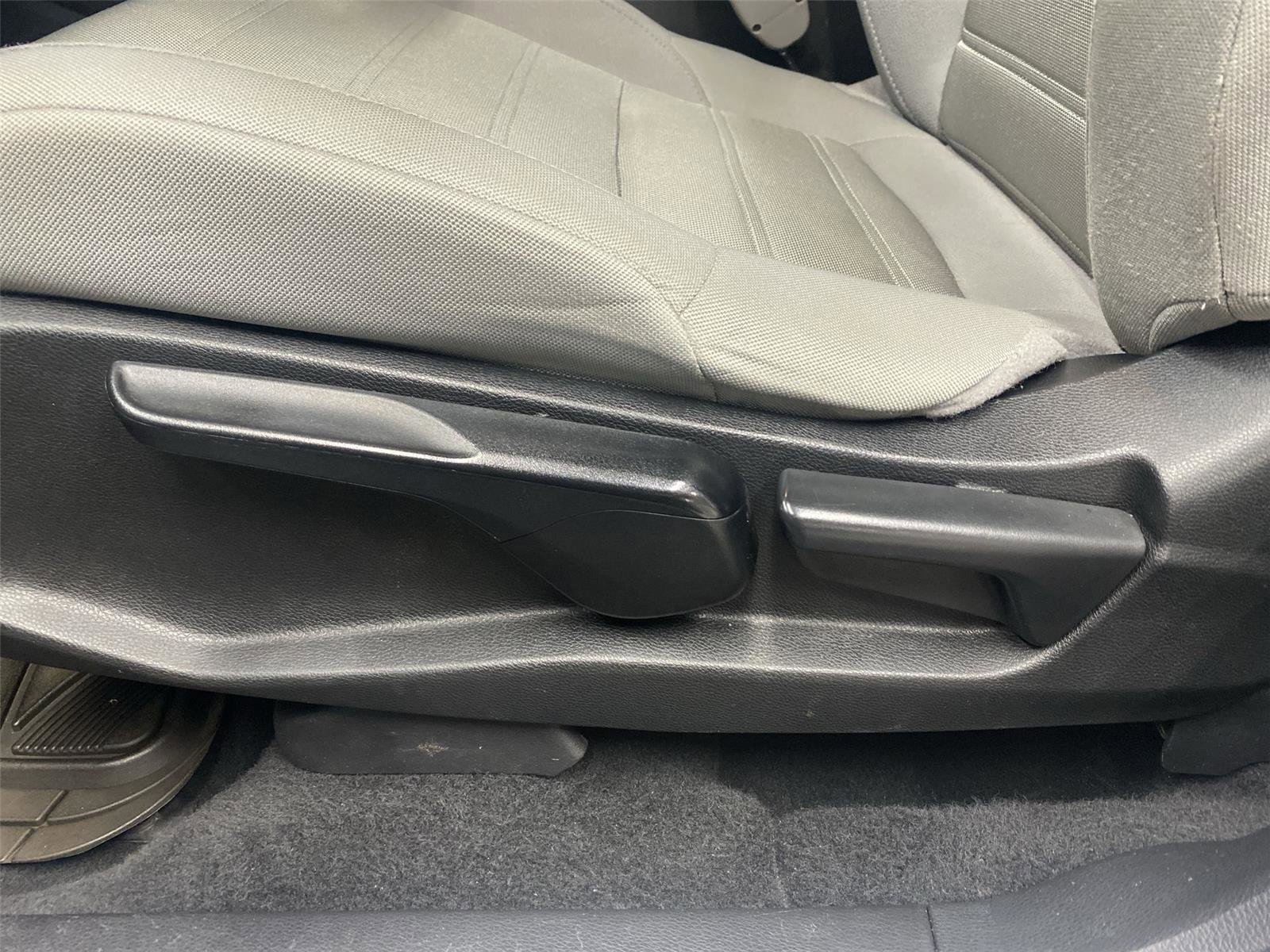 Used 2019 Honda CR-V LX image 18
