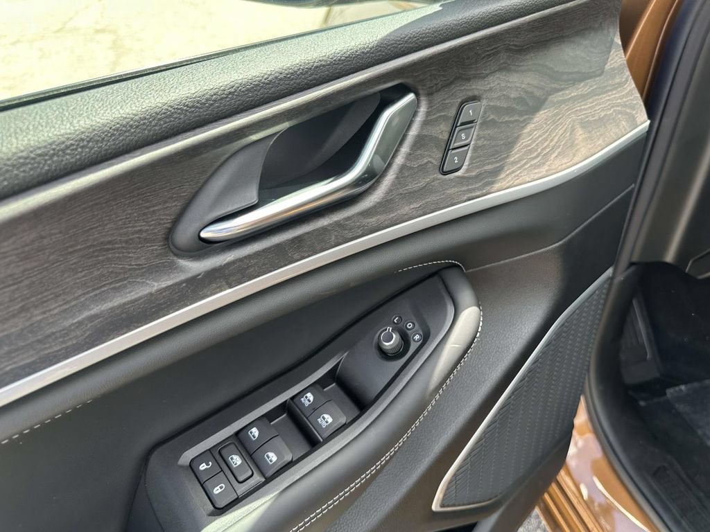 New 2026 Jeep Grand Cherokee Limited AWD/4WD image 13