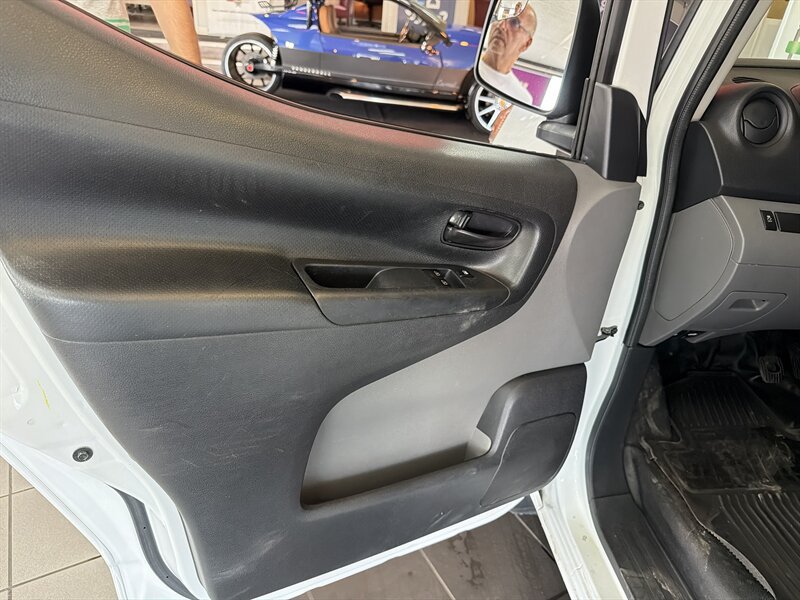 Used 2015 Nissan NV200 S w/ Cruise Control Package FWD image 15