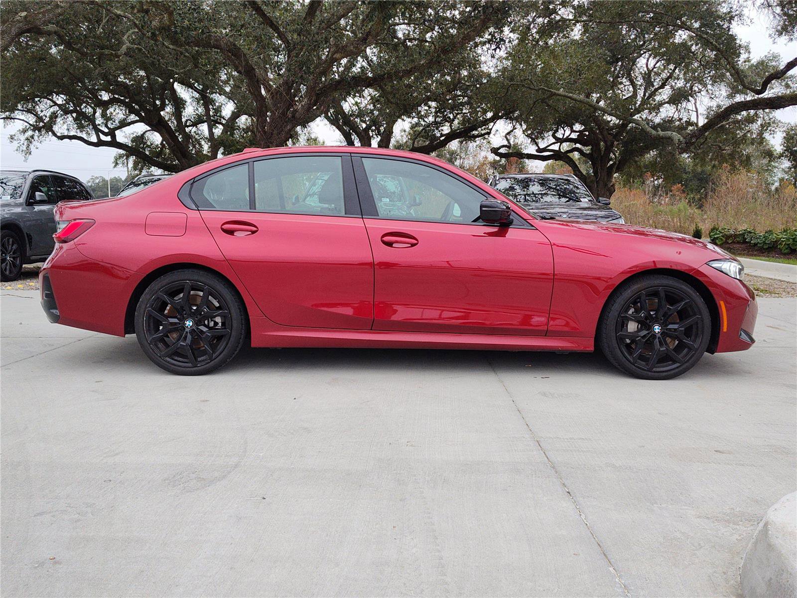Certified 2025 BMW 330i Sedan image 7