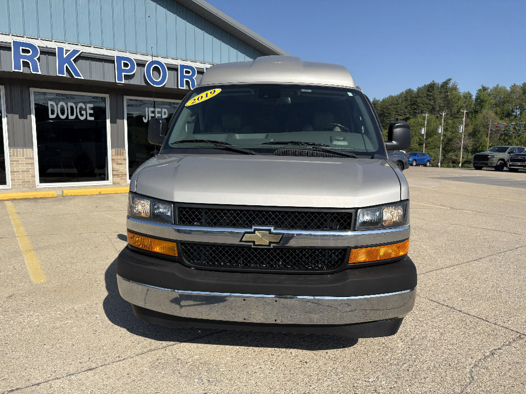Used 2019 Chevrolet Express 2500 Extended w/ Enhanced Convenience Package RWD image 8