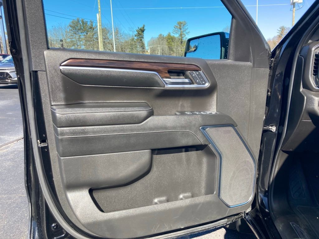 Used 2024 GMC Sierra 1500 SLT AWD/4WD image 36