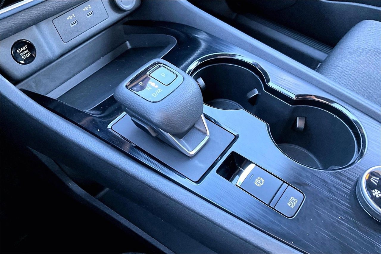 Used 2024 Nissan Rogue SV image 28