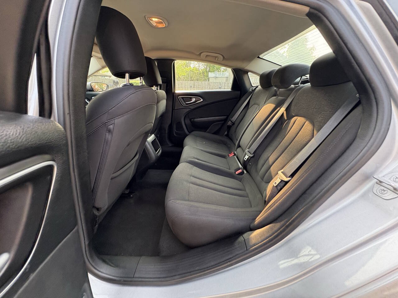 Used 2015 Chrysler 200 Limited w/ Convenience Group FWD image 18