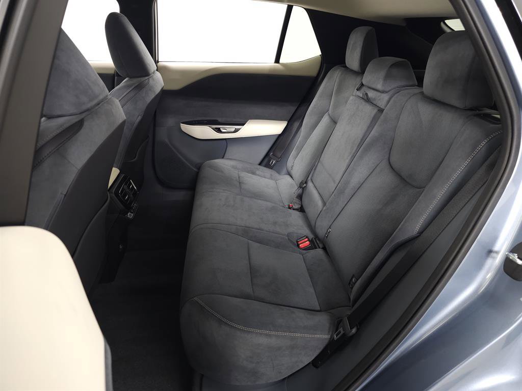 Used 2024 Lexus RZ 300e Premium image 33