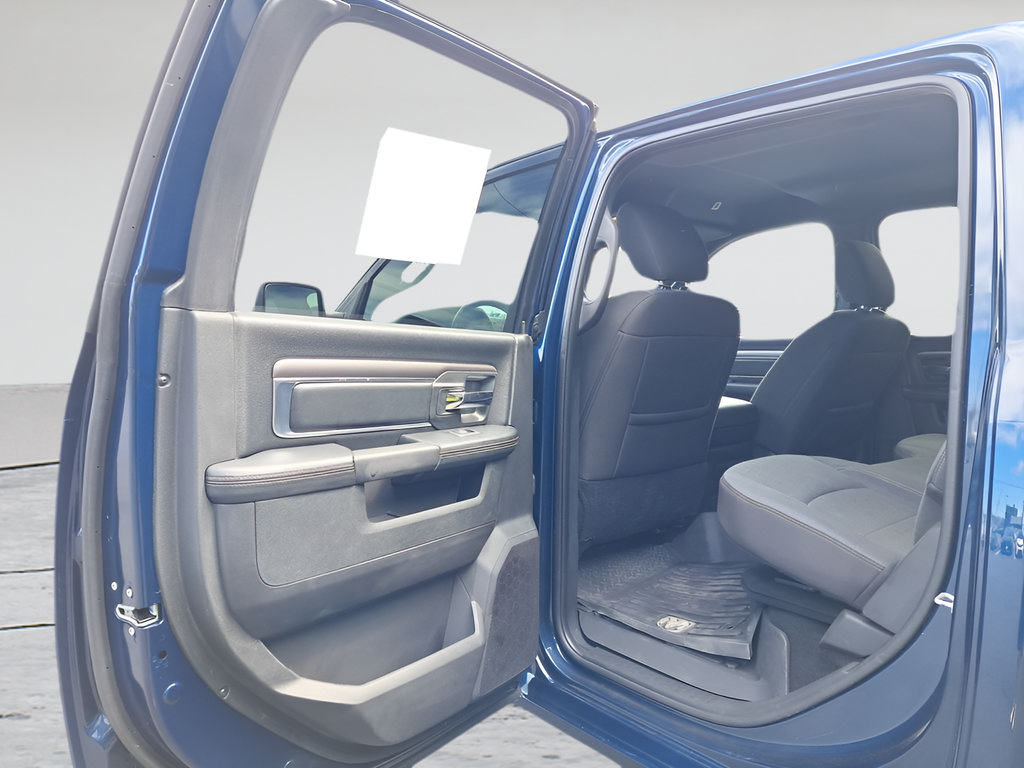 Used 2024 RAM 1500 Warlock AWD/4WD image 25