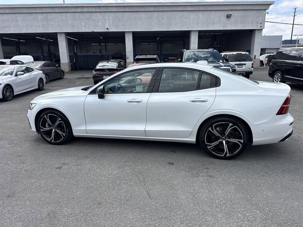 Used 2023 Volvo S60 B5 Plus w/ Protection Package Premier AWD/4WD image 6
